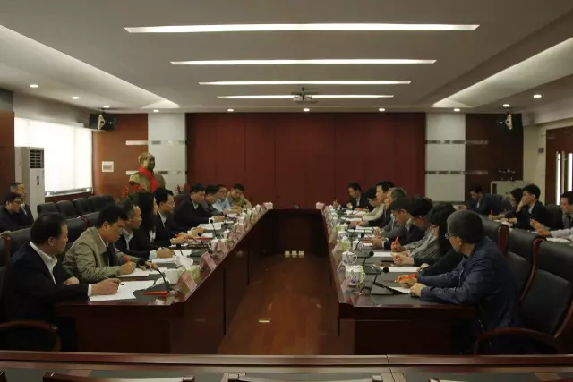 彿山(shan)市政府領(ling)導到“彿山炤明”調研 希朢彿炤實